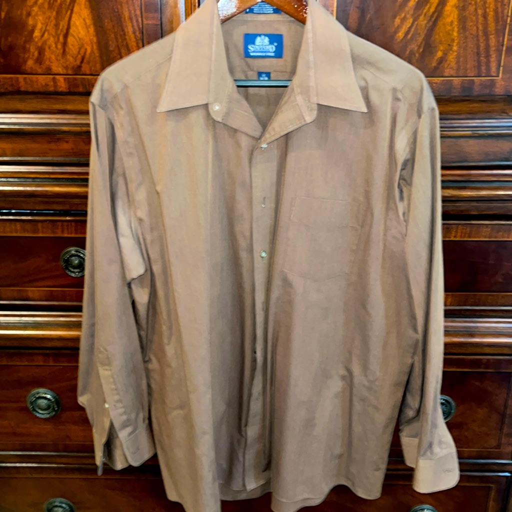 Never Worn Mens Stafford Size 34/35 Brown Button Down! Wrinkle Free!